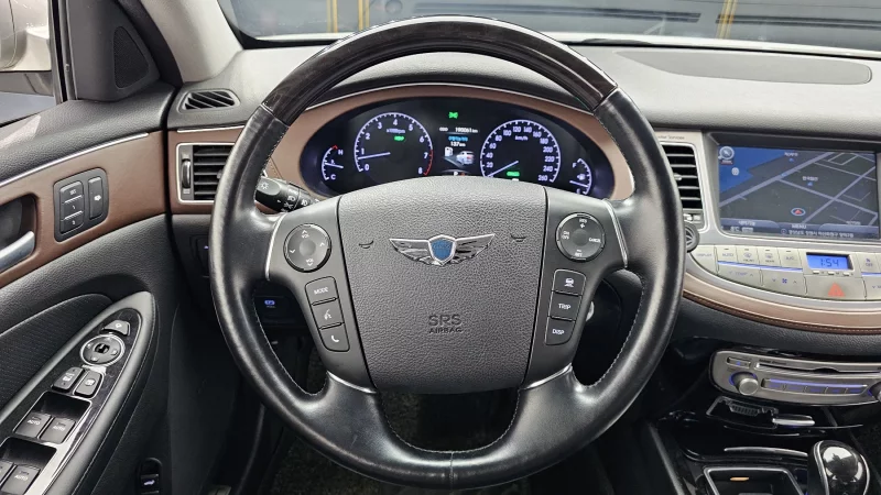 Hyundai Genesis