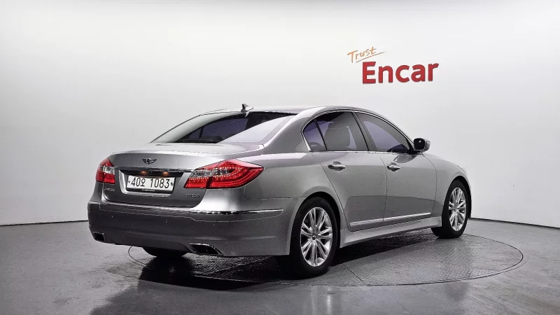 Hyundai Genesis