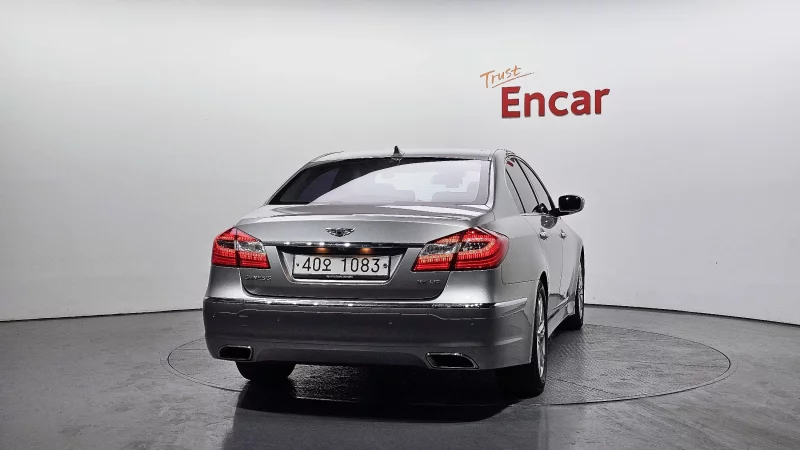 Hyundai Genesis