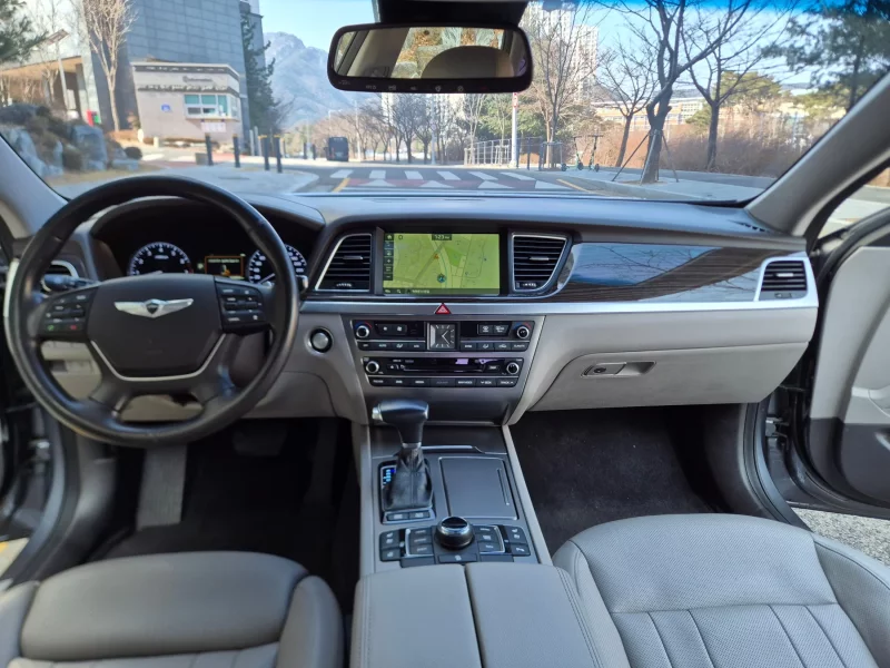 Hyundai Genesis