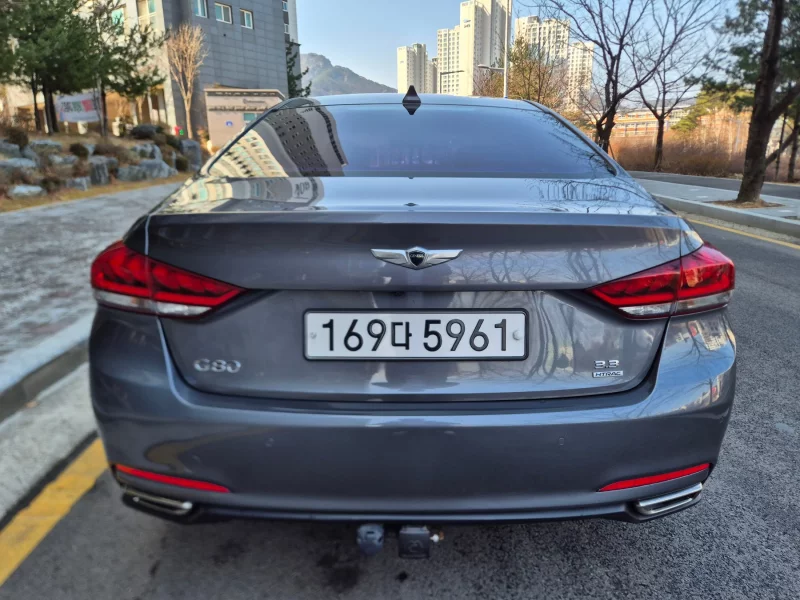Hyundai Genesis