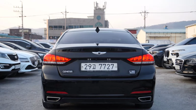 Hyundai Genesis