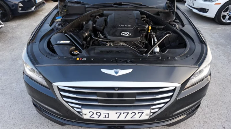 Hyundai Genesis