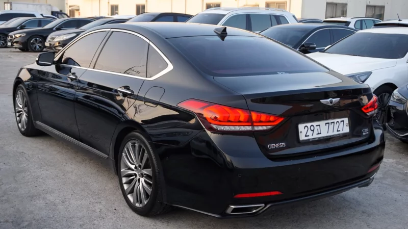 Hyundai Genesis