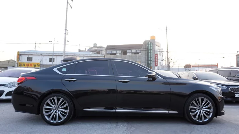 Hyundai Genesis
