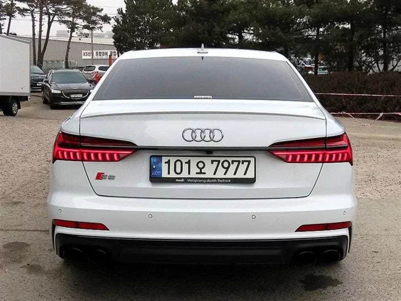 Audi S6