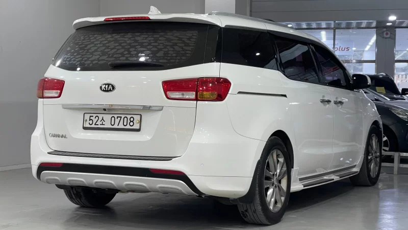 Kia Carnival