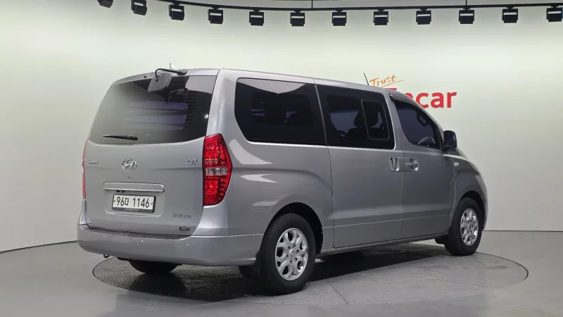 Hyundai Grand Starex