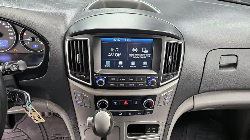 Hyundai Starex