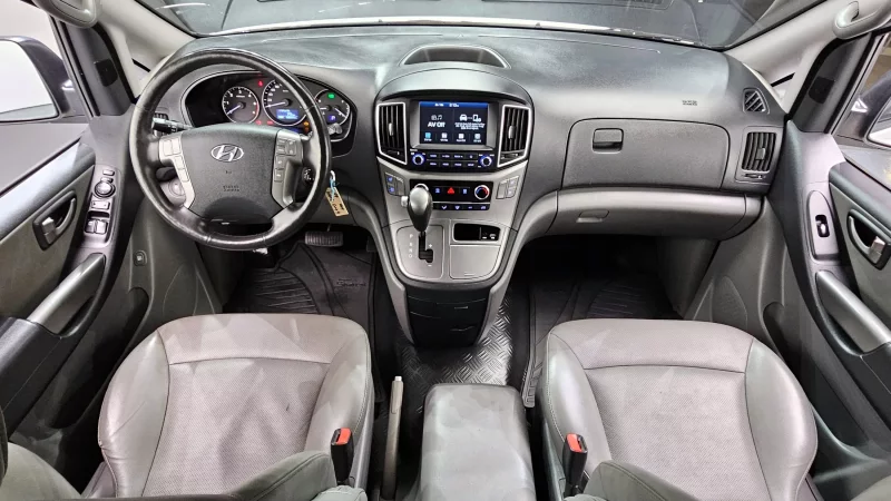 Hyundai Starex