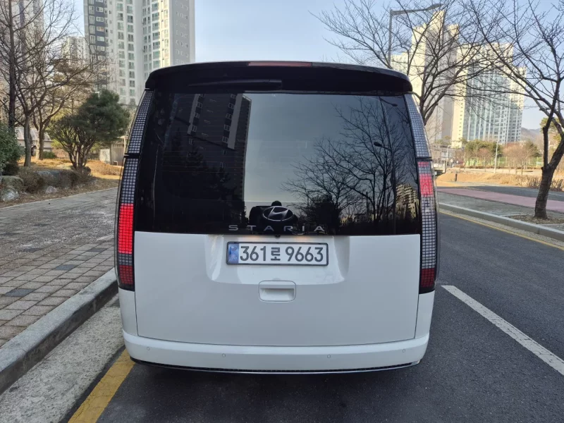 Hyundai Staria