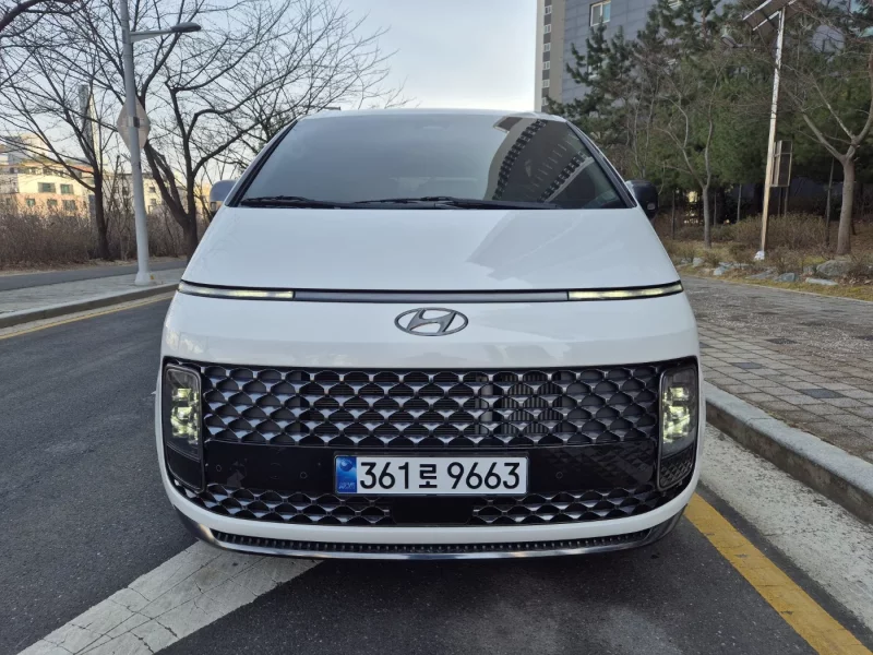 Hyundai Staria