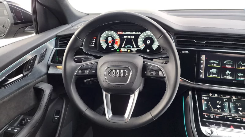 Audi Q8