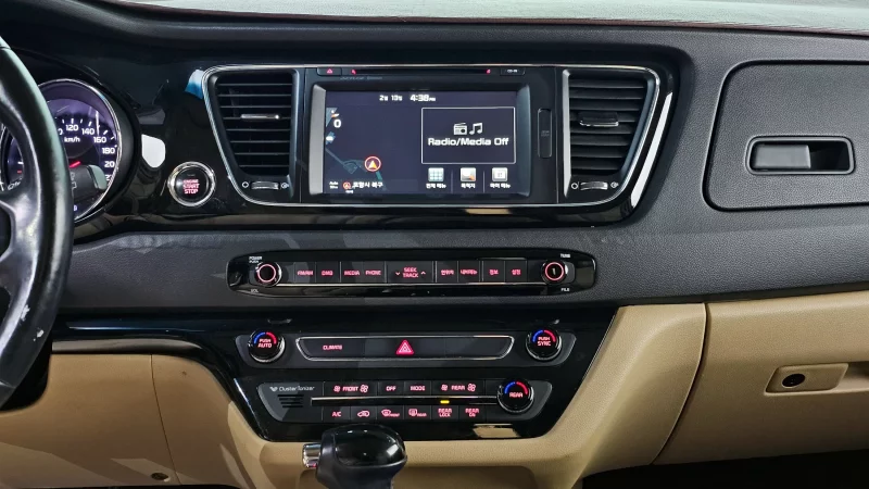 Kia Carnival