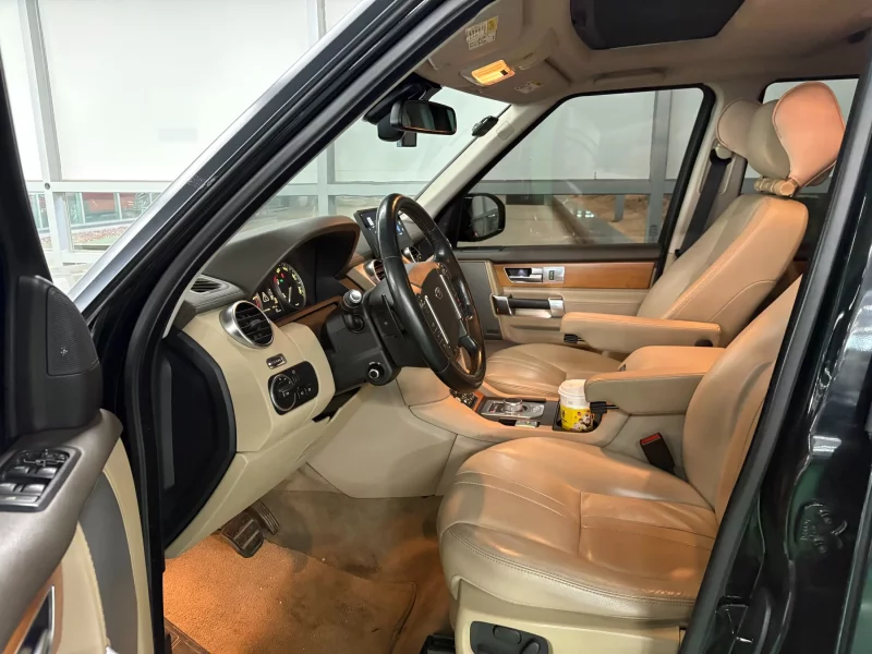 Land Rover DISCOVERY