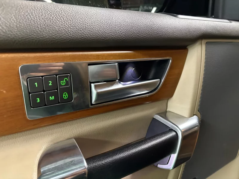 Land Rover DISCOVERY