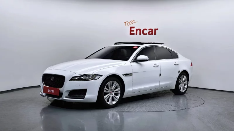 Jaguar XF