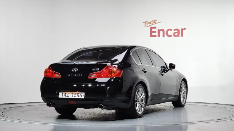 Infiniti G37