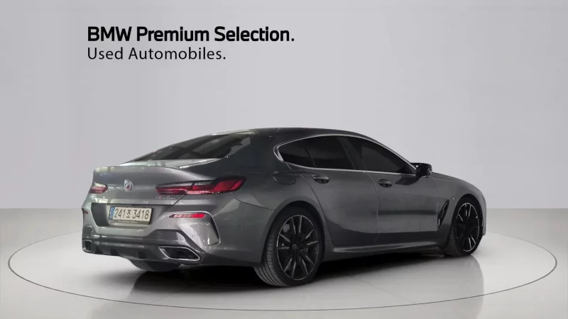 BMW 8-Series