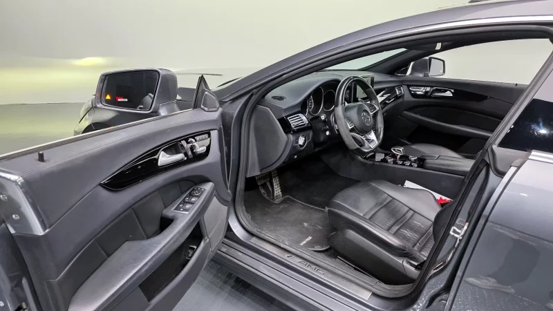 Mercedes-Benz CLS-Class