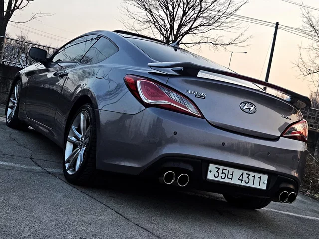 Hyundai Genesis