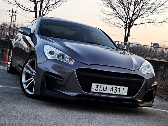 Hyundai Genesis