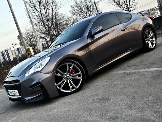 Hyundai Genesis