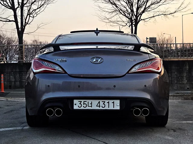 Hyundai Genesis