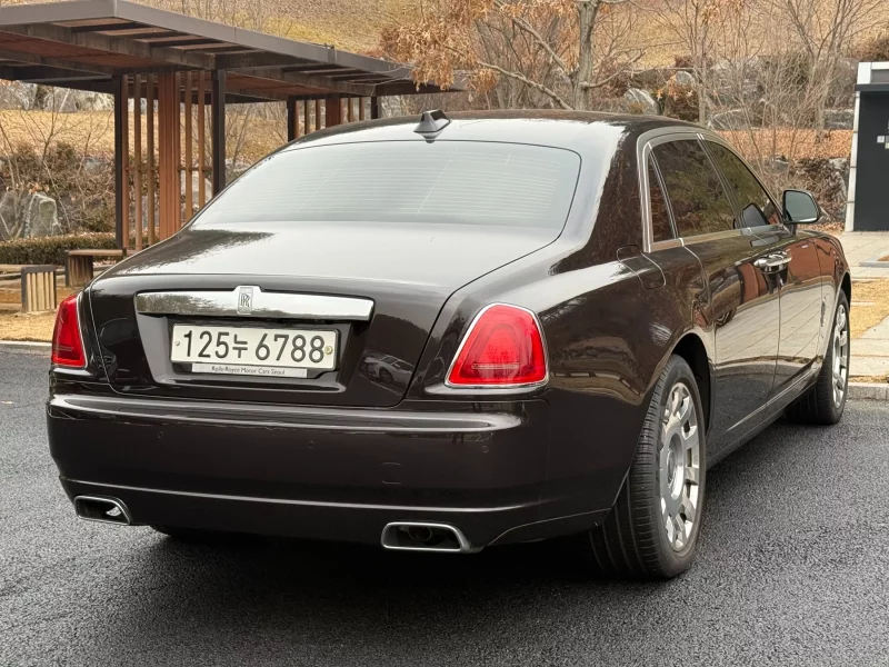 Rolls-Royce GHOST