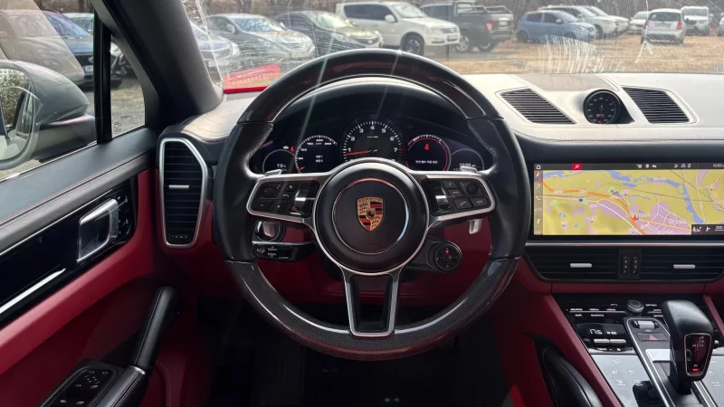 Porsche CAYENNE