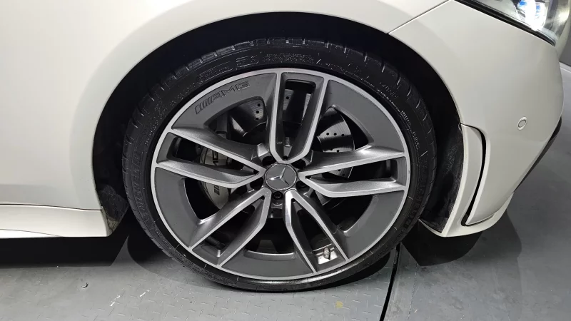 Mercedes-Benz CLS-Class