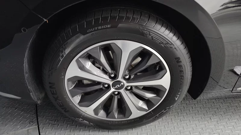 Kia K8