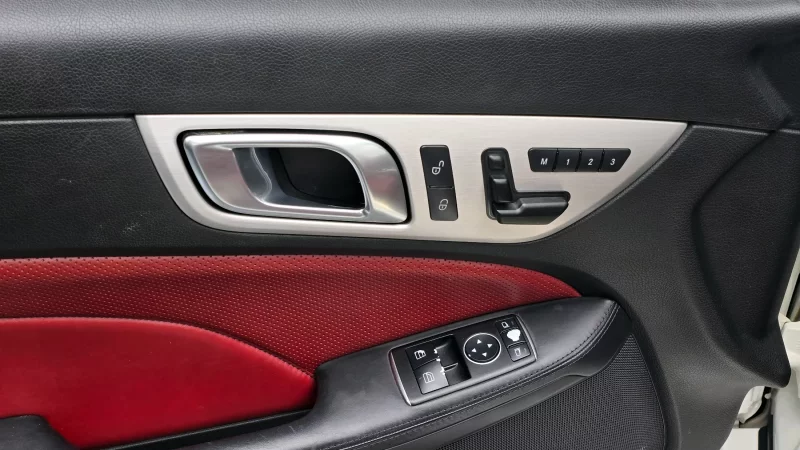 Mercedes-Benz SLK-Class