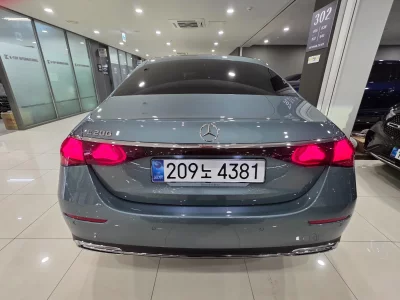 Mercedes-Benz E-Class