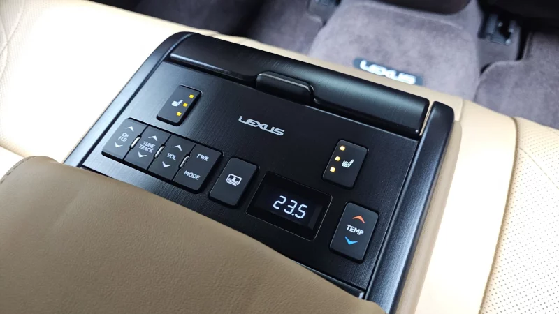 Lexus ES300h
