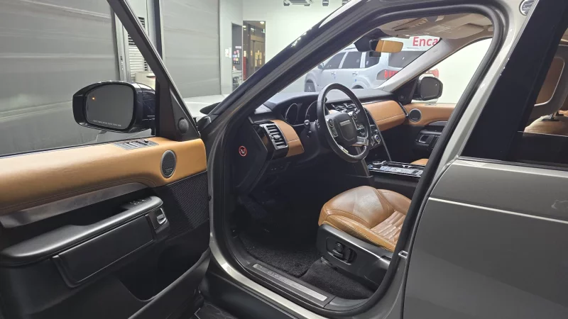 Land Rover DISCOVERY