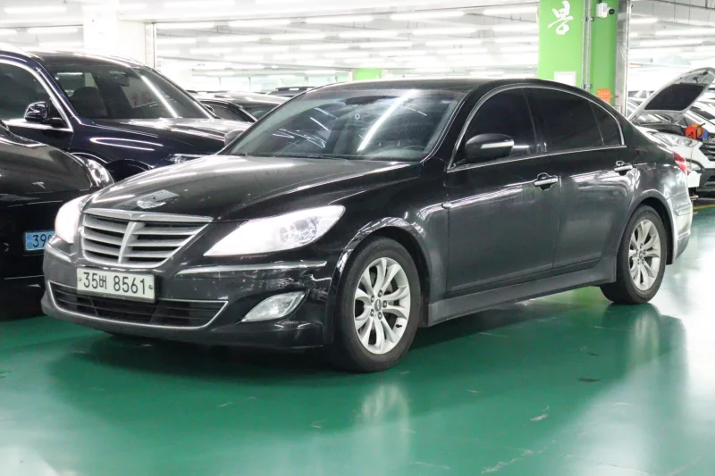 Hyundai Genesis