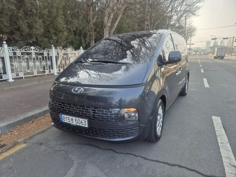 Hyundai Staria