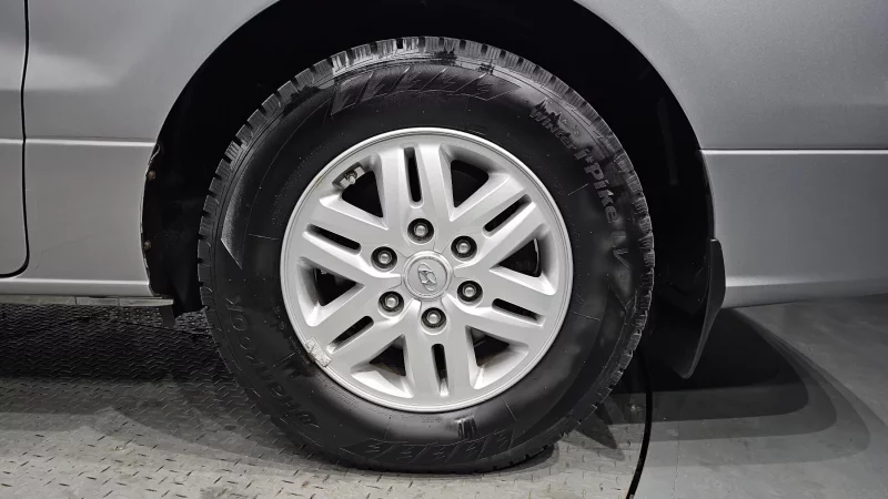 Hyundai Starex