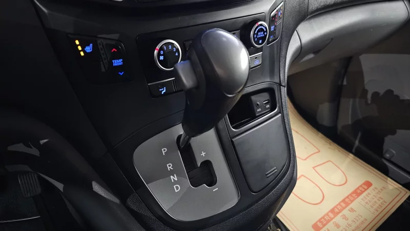 Hyundai Starex