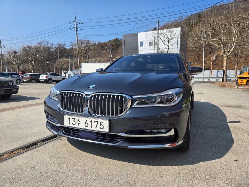 BMW 7-Series
