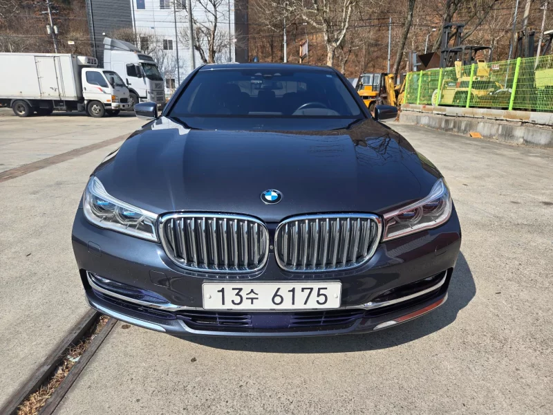 BMW 7-Series
