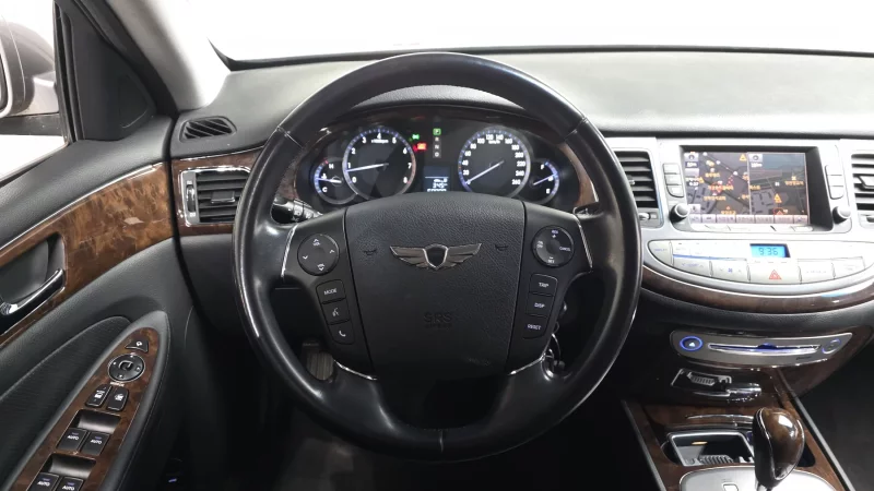 Hyundai Genesis