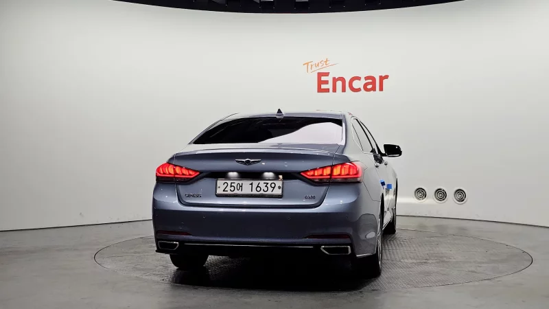 Hyundai Genesis