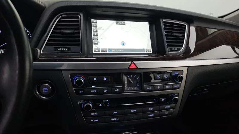 Hyundai Genesis