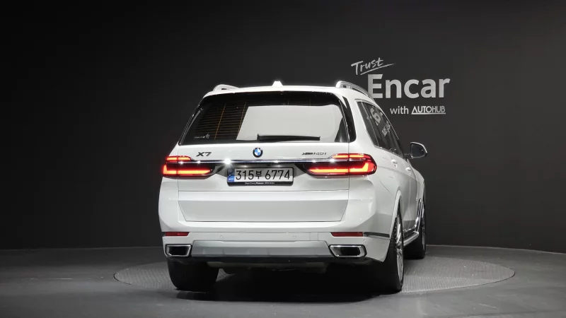 BMW X7