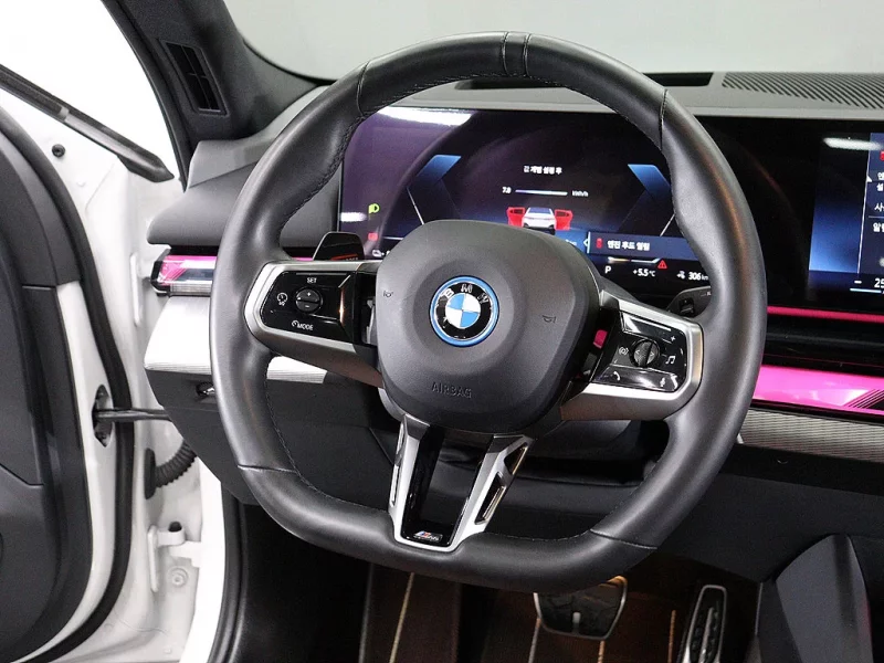 BMW i5