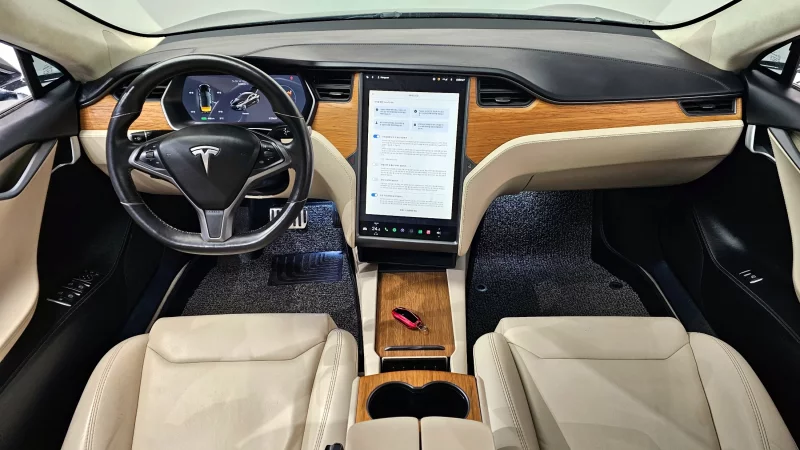 Tesla MODEL S