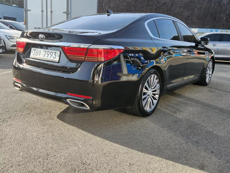 Kia K9