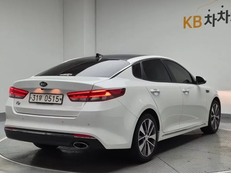 Kia K5